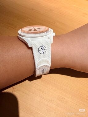 White and Rose Gold Sport Watch - White
